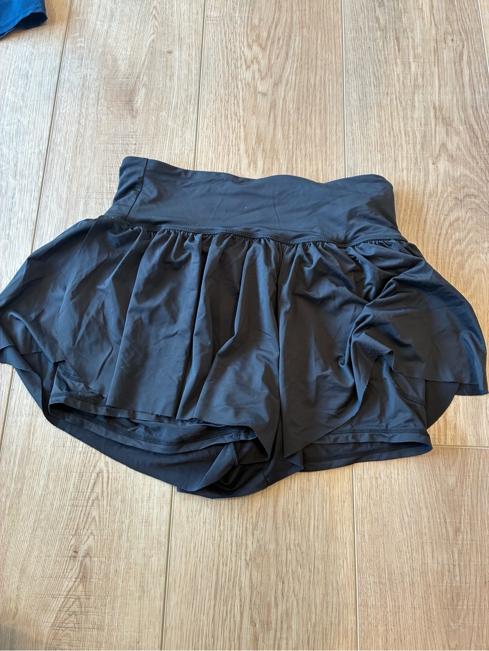Soothfeel Black Athletic Flowy Skort with Built-in Shorts Media Pocket sz Small